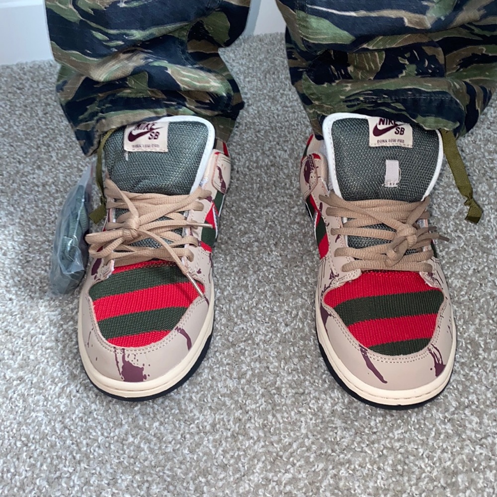 Freddy Kruger Nike SB dunks